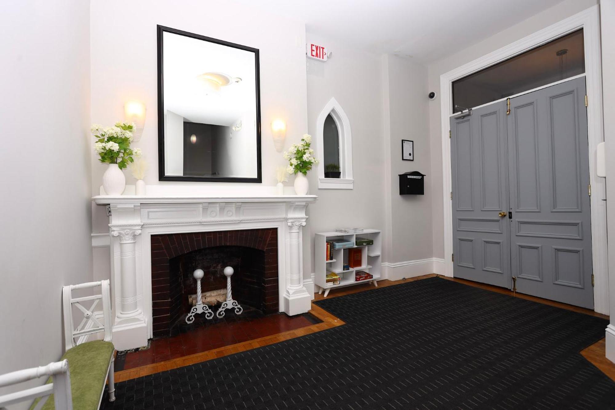 Cozy Newbury Street Studio, #5 Boston Exterior photo